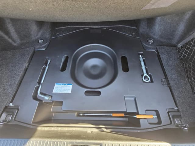 2009 Toyota Crown JDM car for sale — photo 16 of 19