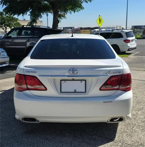 2009 Toyota Crown JDM car for sale — photo 7 of 19