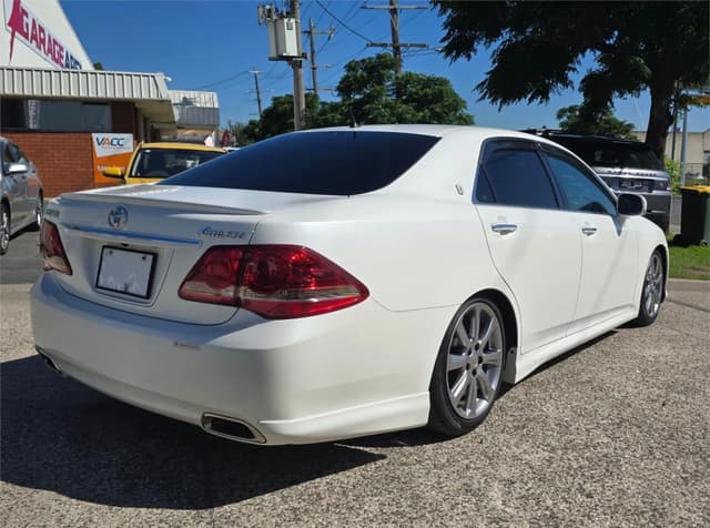 2009 Toyota Crown JDM car for sale — photo 8 of 19