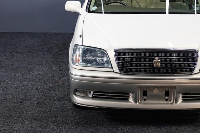 2002 Toyota Crown JDM car for sale — photo 10 of 16