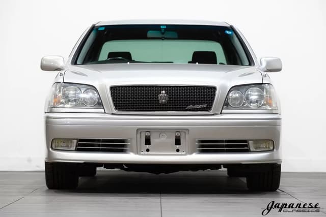 1999 Toyota Crown JDM car for sale — photo 2 of 25