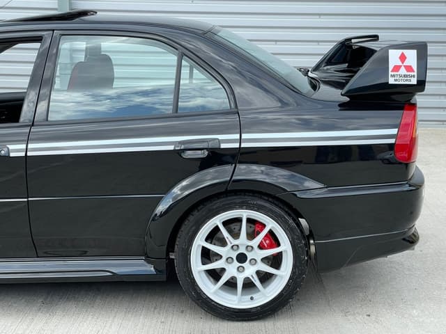 2002 Mitsubishi Lancer Evolution JDM car for sale — photo 21 of 25
