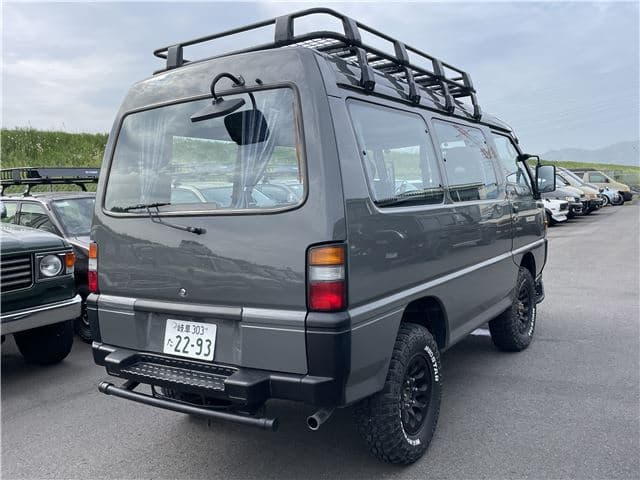 1995 Mitsubishi Delica JDM car for sale — photo 6 of 25