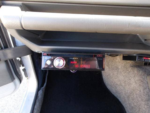 1998 Suzuki Jimny JDM car for sale — photo 15 of 20