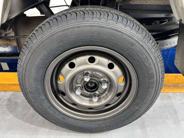 2000 Daihatsu Hijet JDM car for sale — photo 16 of 25