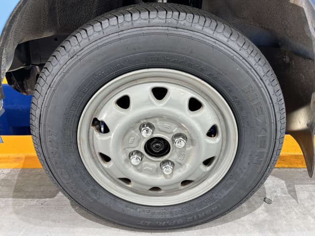 2001 Daihatsu Hijet JDM car for sale — photo 17 of 24