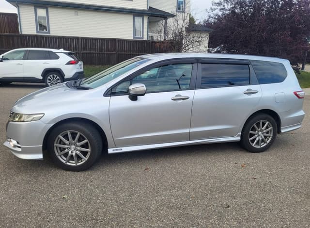 2009 Honda Odyssey JDM car for sale — photo 7 of 11