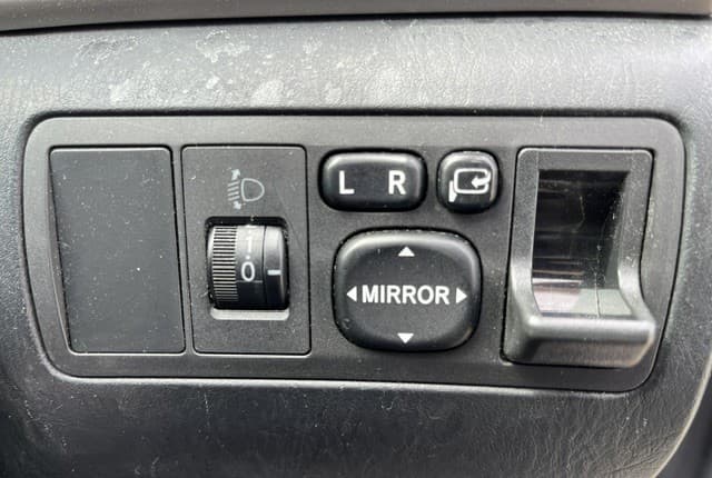 2004 Toyota Corolla JDM car for sale — photo 15 of 25