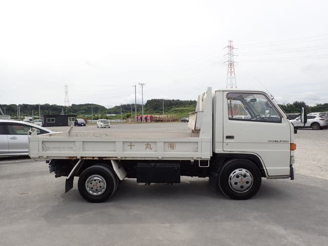 1990 Isuzu Elf JDM car for sale — photo 10 of 25