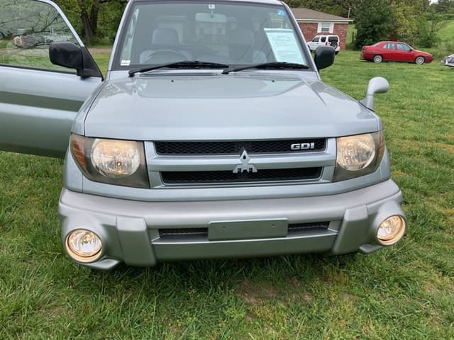 1998 Mitsubishi Pajero JDM car for sale — photo 2 of 13