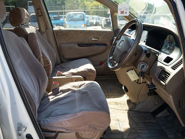 2000 Honda Odyssey JDM car for sale — photo 12 of 14