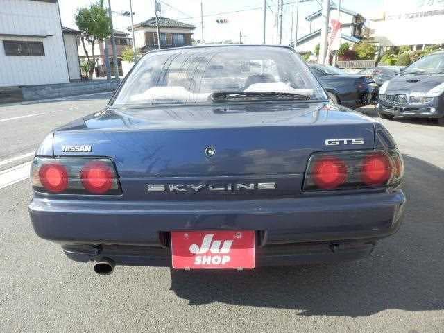 1993 Nissan Skyline JDM car for sale — photo 9 of 20