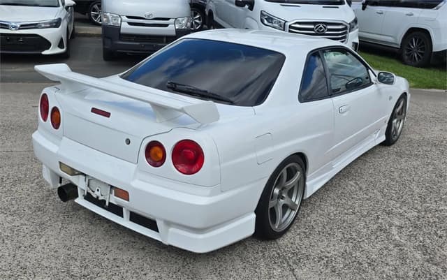 1999 Nissan Skyline JDM car for sale — photo 11 of 19