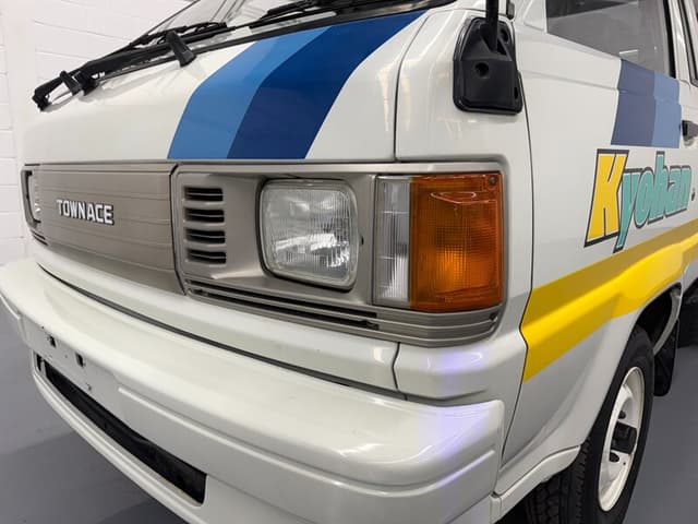 1989 Toyota Townace JDM car for sale — photo 19 of 25