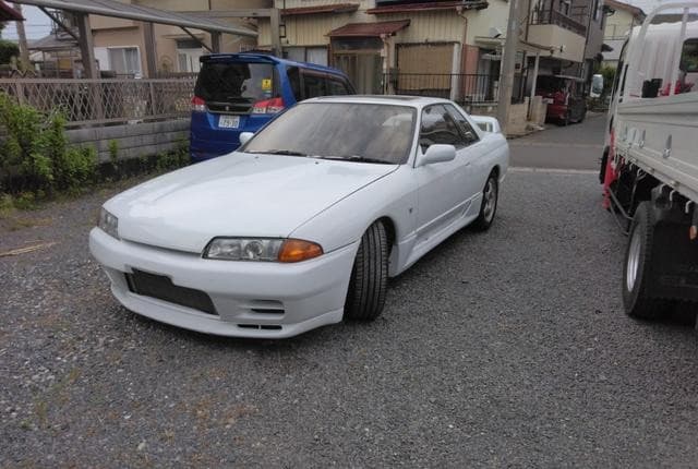 1991 Nissan Skyline JDM car for sale — photo 2 of 25