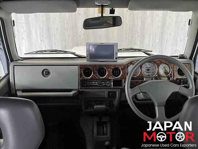 1998 Suzuki Jimny JDM car for sale — photo 10 of 25