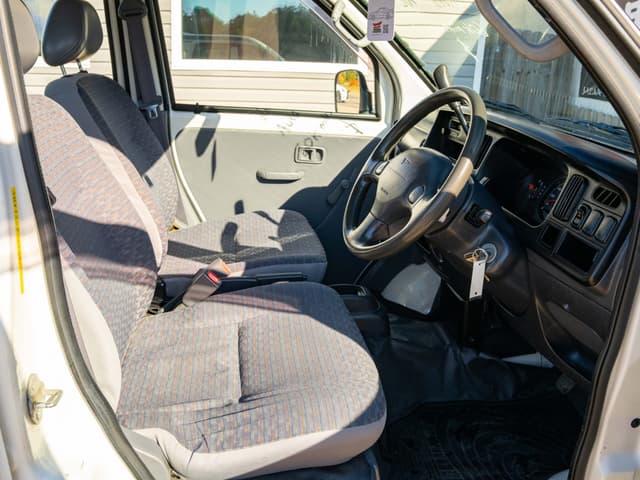 2000 Daihatsu Hijet JDM car for sale — photo 11 of 13