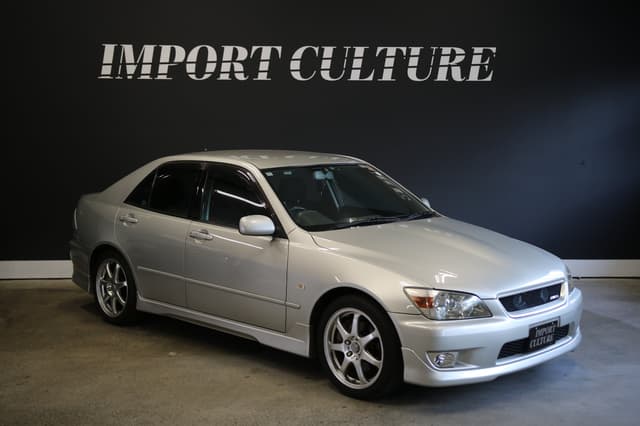 1999 Toyota Altezza JDM car for sale — photo 2 of 11
