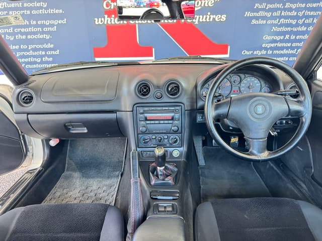 1998 Mazda Roadster (Eunos Roadster / MX-5) JDM car for sale — photo 4 of 25