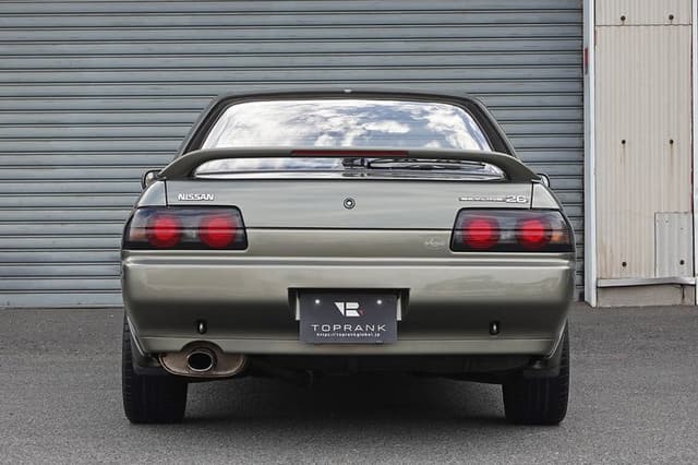 1992 Nissan Skyline JDM car for sale — photo 12 of 25