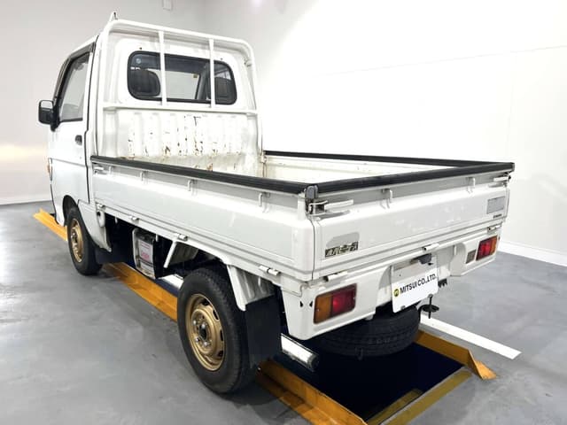 1995 Daihatsu Hijet JDM car for sale — photo 3 of 25