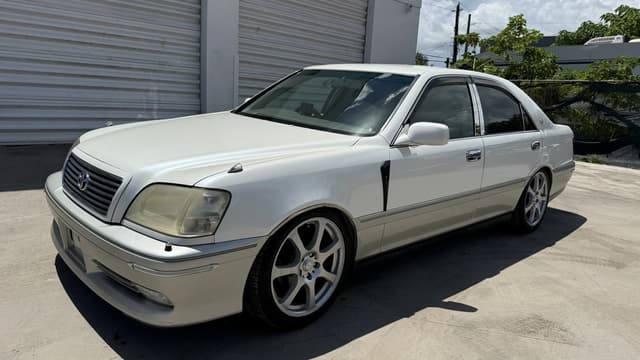 2000 Toyota Crown JDM car for sale — photo 3 of 13