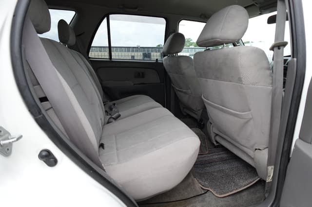 2001 Toyota Hilux Surf JDM car for sale — photo 20 of 22