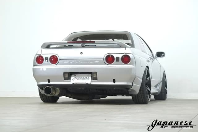 1993 Nissan Skyline JDM car for sale — photo 8 of 25
