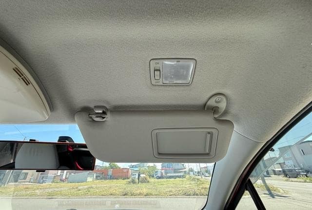 2011 Toyota Vitz JDM car for sale — photo 12 of 25