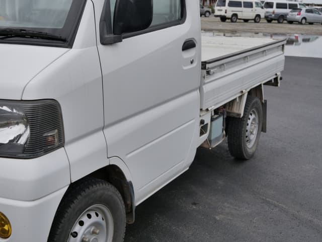 2002 Mitsubishi Minicab JDM car for sale — photo 10 of 25