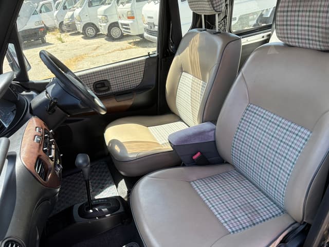 1997 Mitsubishi Toppo JDM car for sale — photo 21 of 25
