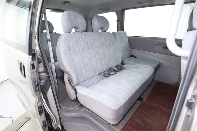 2000 Mitsubishi Delica JDM car for sale — photo 19 of 25