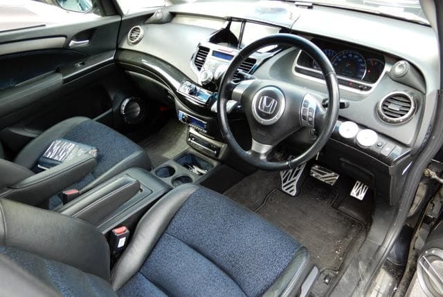 2005 Honda Odyssey JDM car for sale — photo 14 of 23