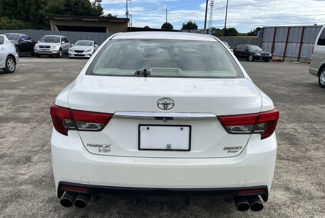 2011 Toyota Mark X JDM car for sale — photo 7 of 25