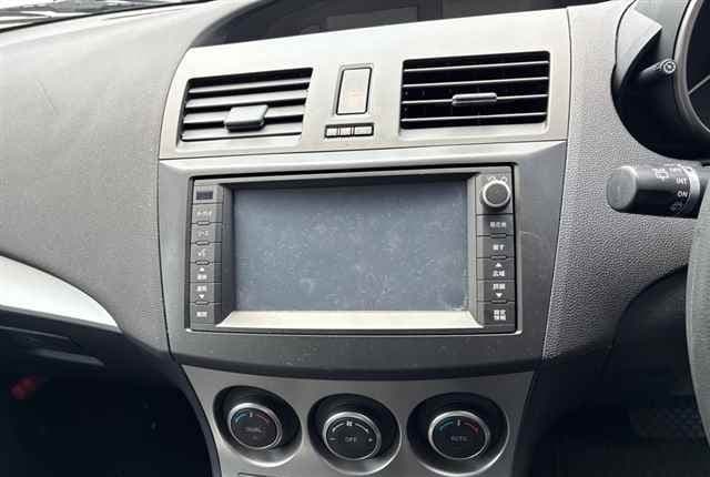2009 Mazda Axela JDM car for sale — photo 4 of 8