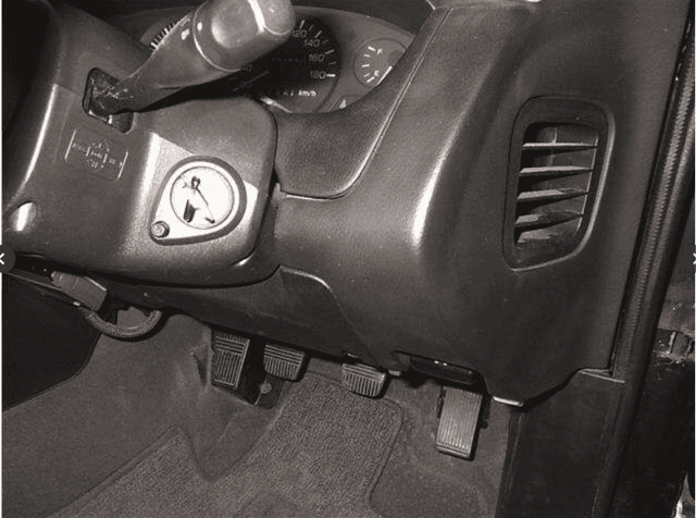 1994 Nissan Skyline JDM car for sale — photo 5 of 7