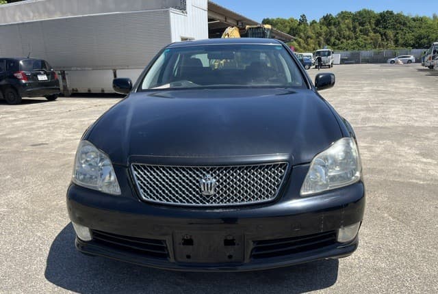 2004 Toyota Crown JDM car for sale — photo 8 of 25