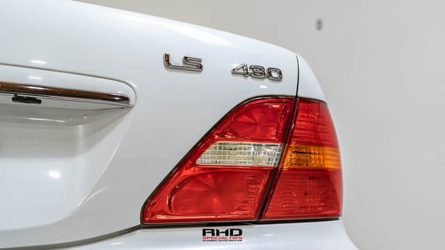 2001 Toyota Celsior JDM car for sale — photo 13 of 25