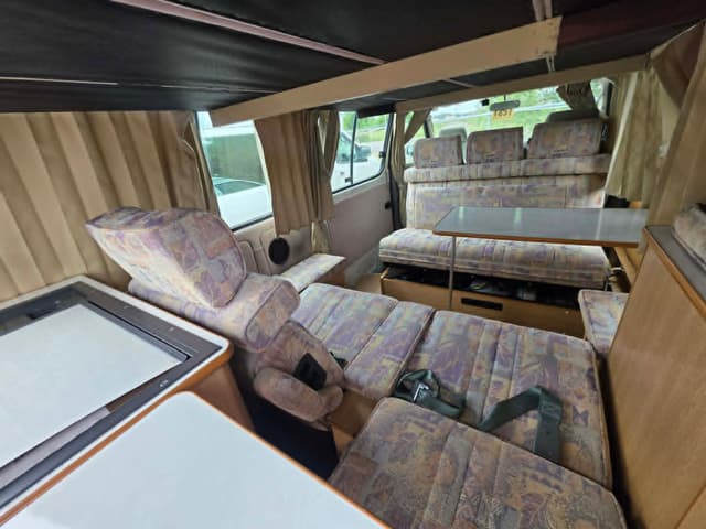 1999 Toyota Grand Hiace JDM car for sale — photo 14 of 15