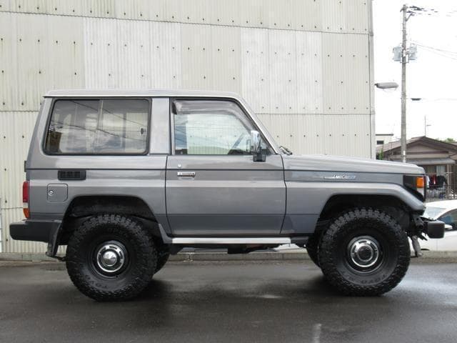 1996 Toyota Land Cruiser JDM car for sale — photo 4 of 9