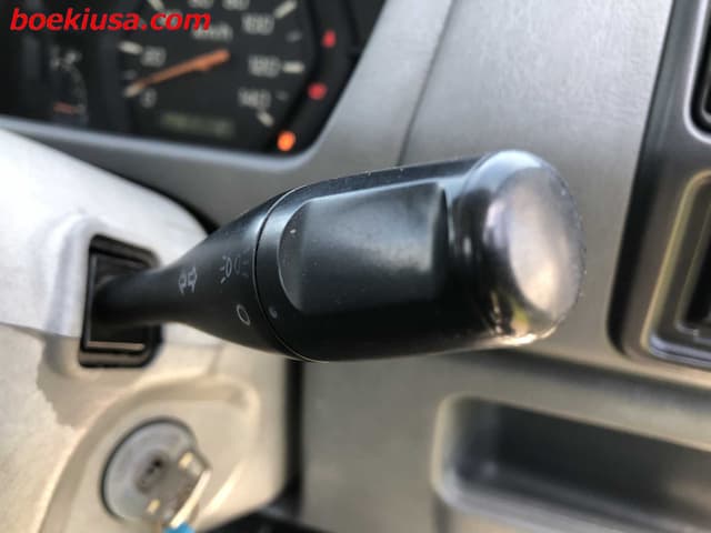 1999 Mitsubishi Minicab JDM car for sale — photo 17 of 21