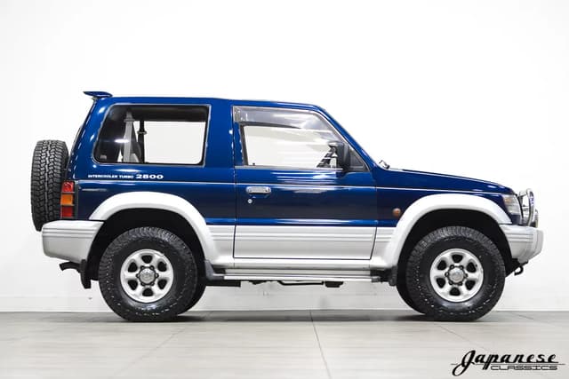 1995 Mitsubishi Pajero JDM car for sale — photo 5 of 25