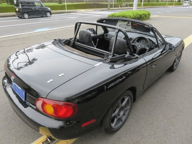 1999 Mazda Roadster (Eunos Roadster / MX-5) JDM car for sale — photo 7 of 25