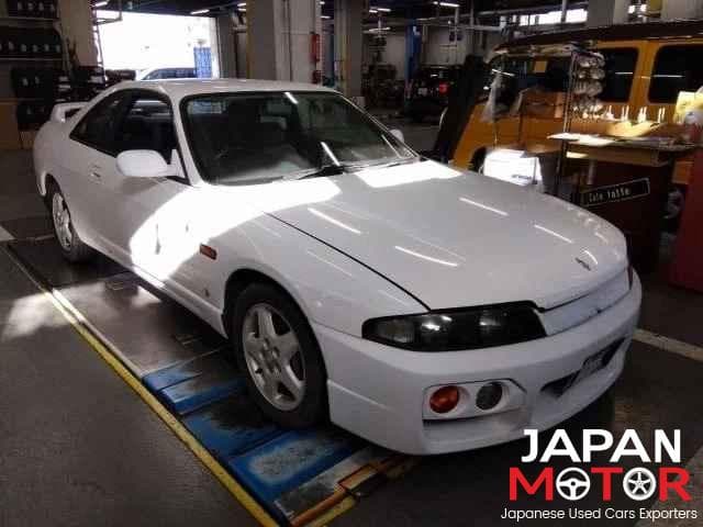 1997 Nissan Skyline JDM car for sale — photo 4 of 10
