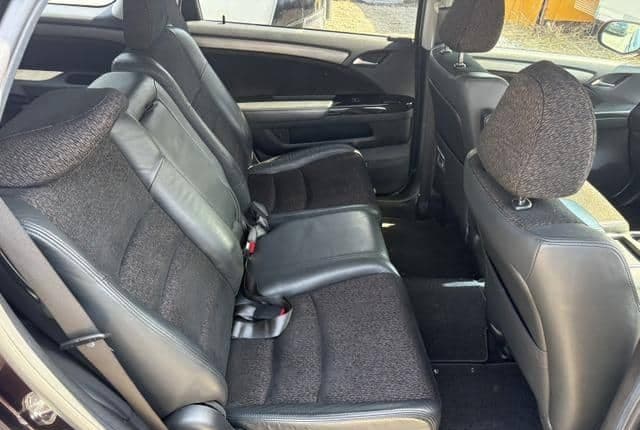 2004 Honda Odyssey JDM car for sale — photo 7 of 18