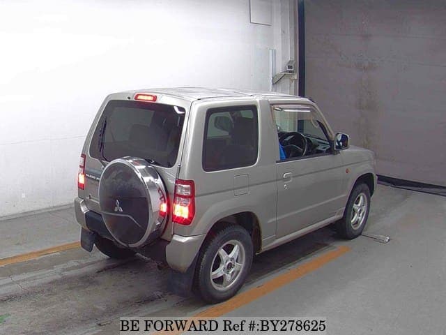 2005 Mitsubishi Pajero Mini JDM car for sale — photo 2 of 6