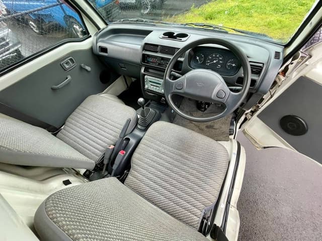 2000 Daihatsu Hijet JDM car for sale — photo 16 of 25