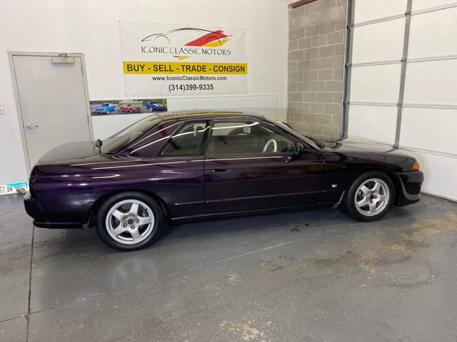 1993 Nissan Skyline JDM car for sale — photo 9 of 21