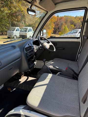 1998 Daihatsu Hijet JDM car for sale — photo 10 of 16