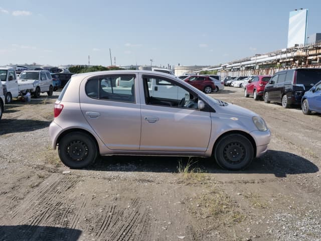 1999 Toyota Vitz JDM car for sale — photo 4 of 25